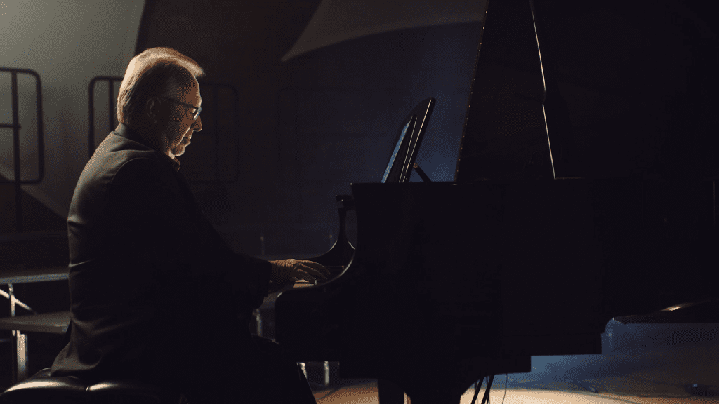 ed full piano e1668244652917 1024x576